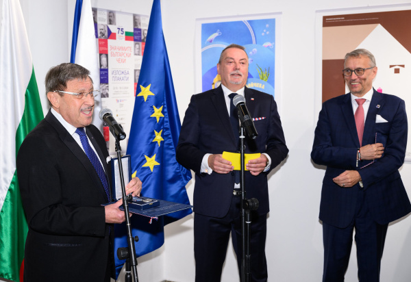 Czech Republic Awards Maxim Behar with a State Medal for Diplomatic Achievements