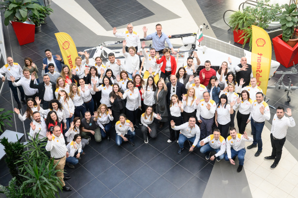 Shell Team Building Sails with Guinness Record Holders